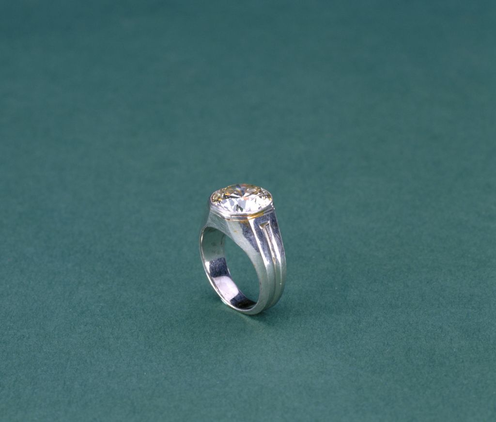 图片[1]-White gold diamond ring-China Archive